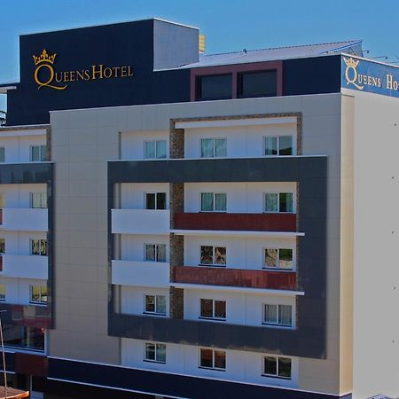 Queens Hotel Angeles City Екстер'єр фото