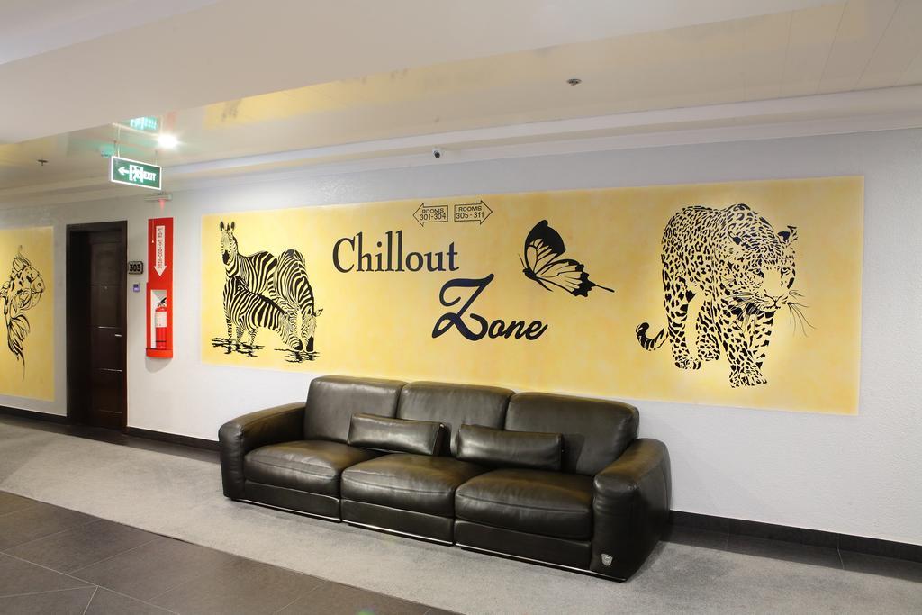 Queens Hotel Angeles City Екстер'єр фото