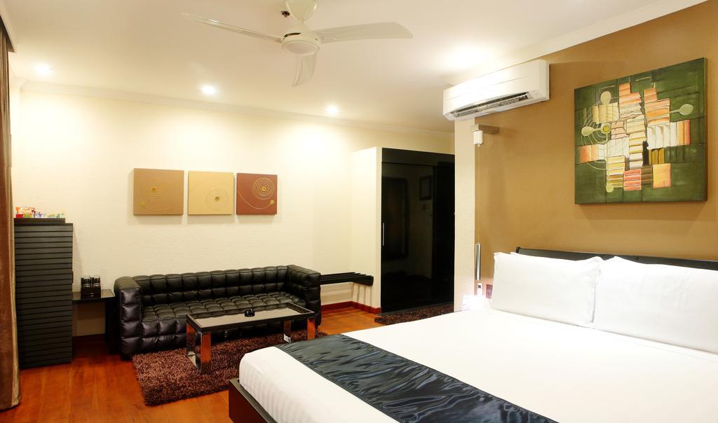 Queens Hotel Angeles City Номер фото